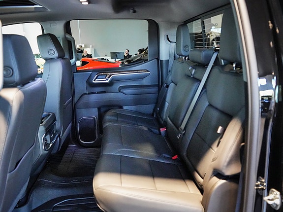 GMC Sierra 12 of 23