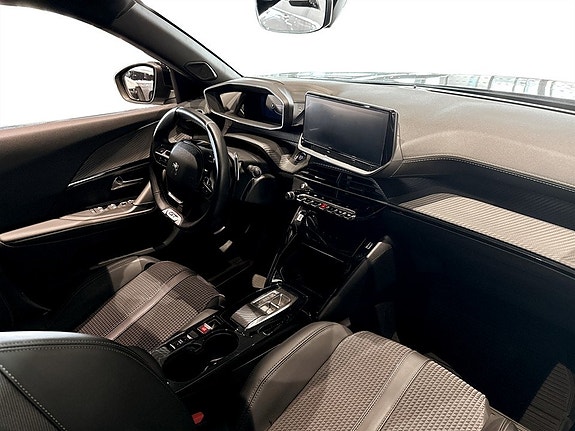 Peugeot 2008 9 of 15