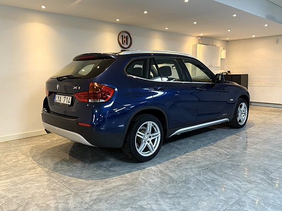 BMW X1 4 of 5