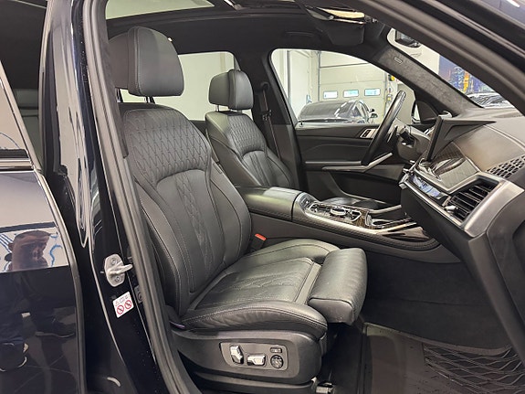 BMW X7 12 of 23