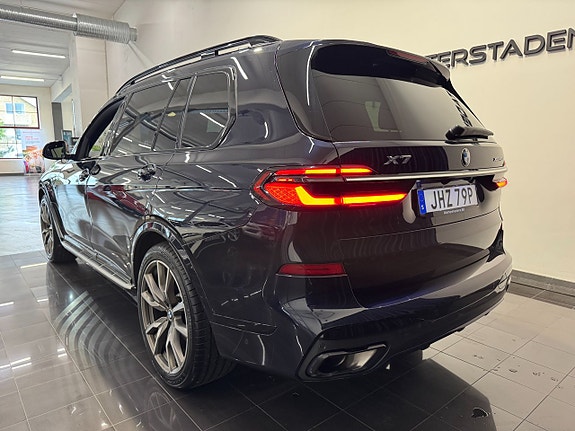 BMW X7 7 of 23