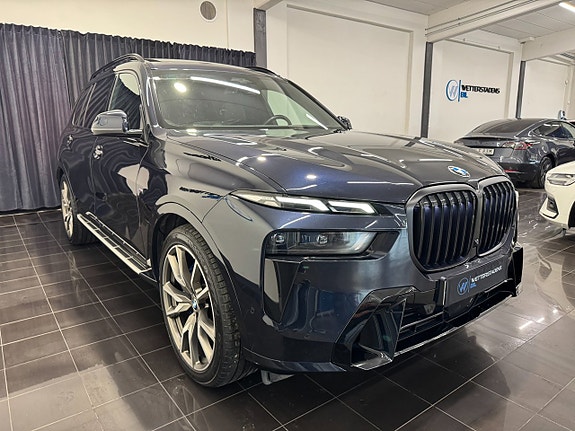 BMW X7 4 of 5