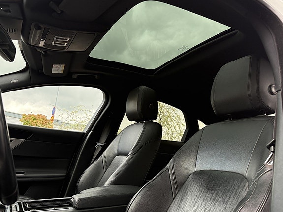 Jaguar XF 9 of 14