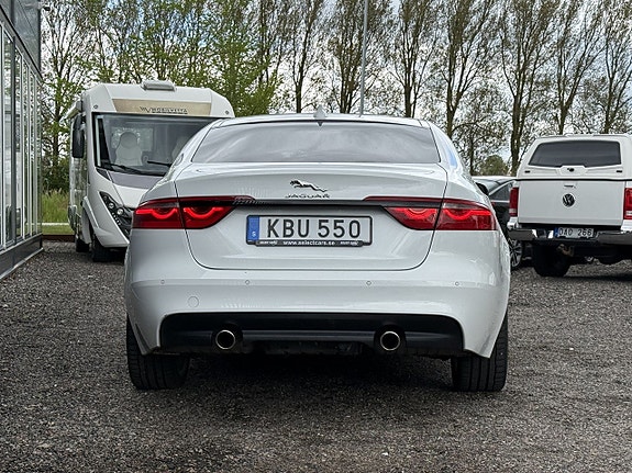 Jaguar XF 4 of 14