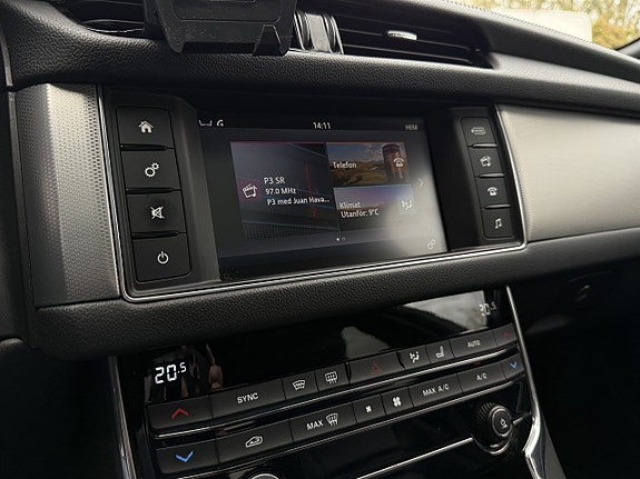 Jaguar XF 13 of 14