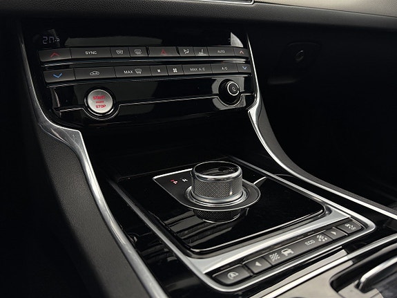 Jaguar XF 11 of 14