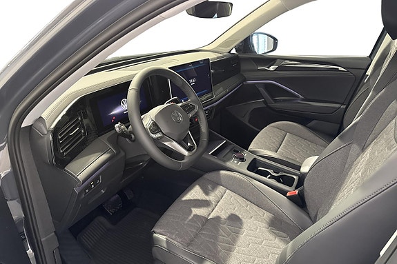 Volkswagen Tiguan 4 of 8