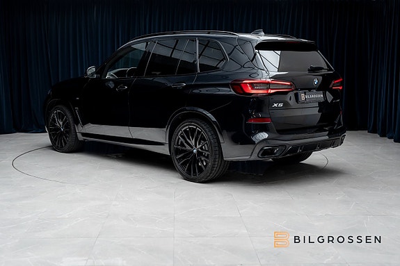 BMW X5 3 of 5