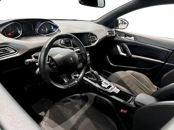 Peugeot 308 SW 6 of 17