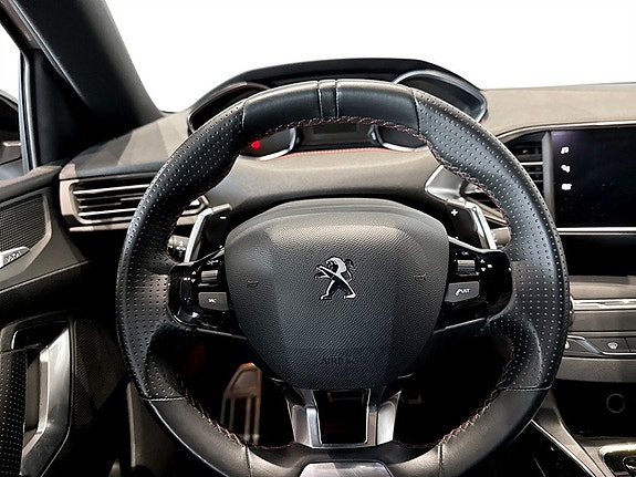 Peugeot 308 SW 10 of 17