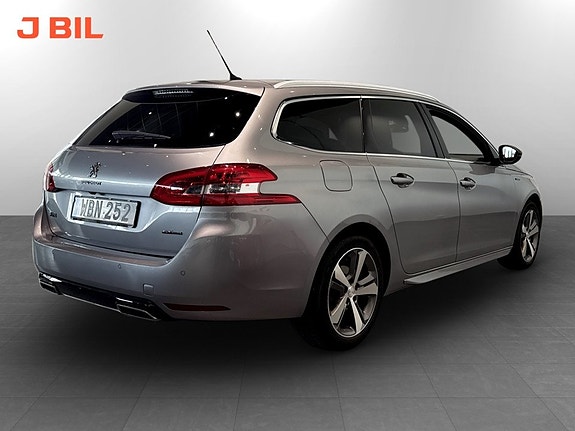 Peugeot 308 SW 4 of 17