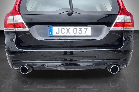 Volvo V70 4 of 19
