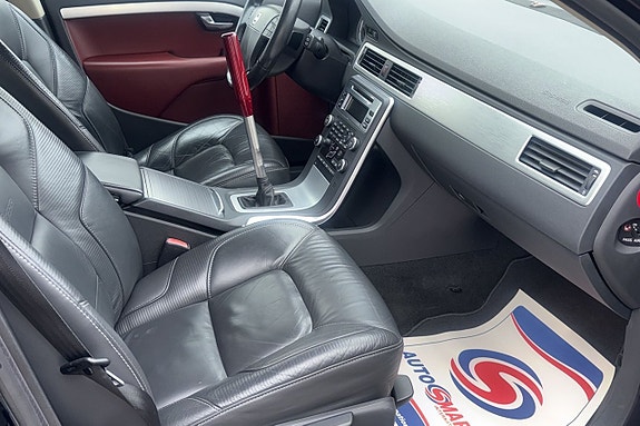 Volvo V70 14 of 19