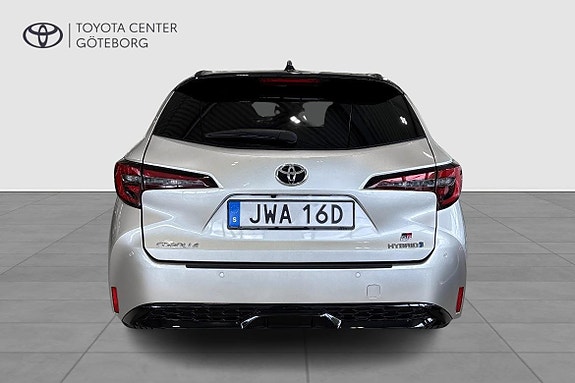 Toyota Corolla 7 of 13