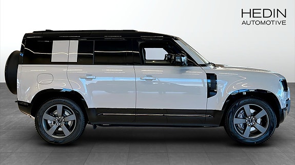 Land Rover Defender 90 6 of 13