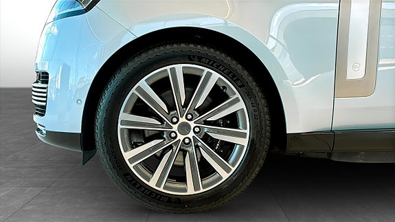 Land Rover Range Rover 9 of 9