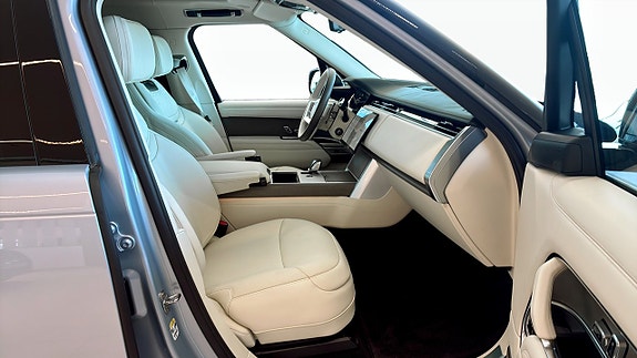 Land Rover Range Rover 3 of 5
