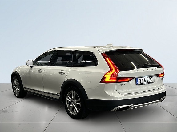 Volvo V90 Cross Country 5 of 5