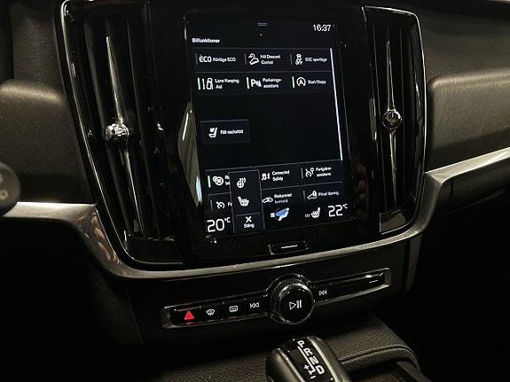 Volvo V90 Cross Country 15 of 19