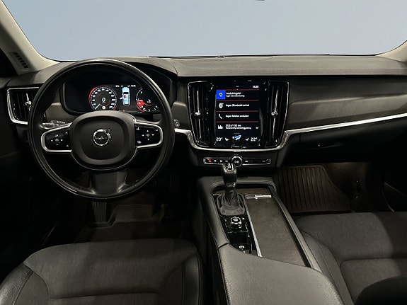 Volvo V90 Cross Country 8 of 19