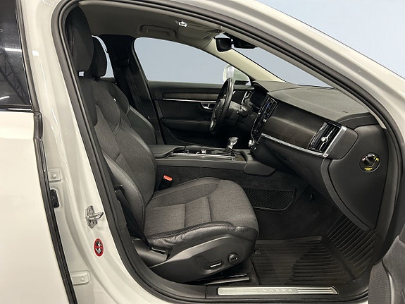 Volvo V90 Cross Country 10 of 19