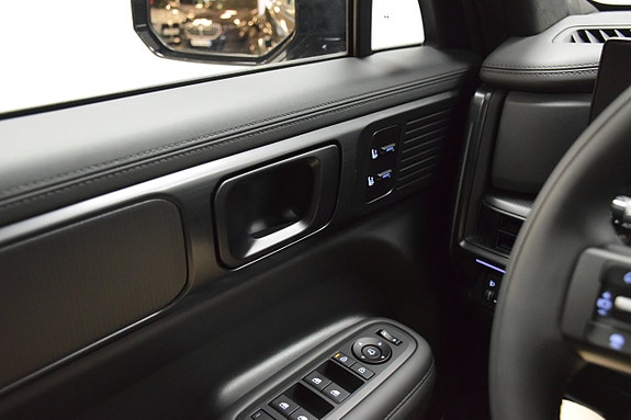 Hyundai Santa Fe 30 of 30