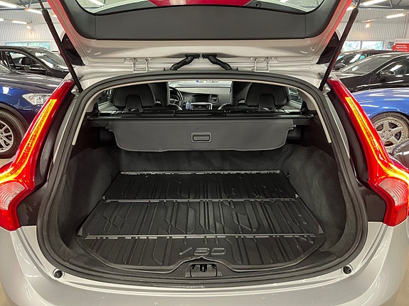 Volvo V60 5 of 5