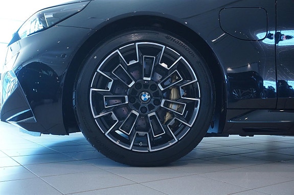 BMW M5 12 of 12