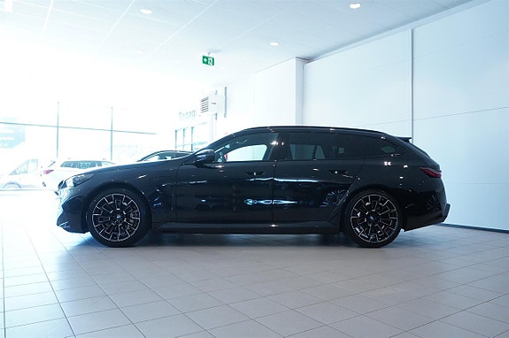 BMW M5 3 of 12