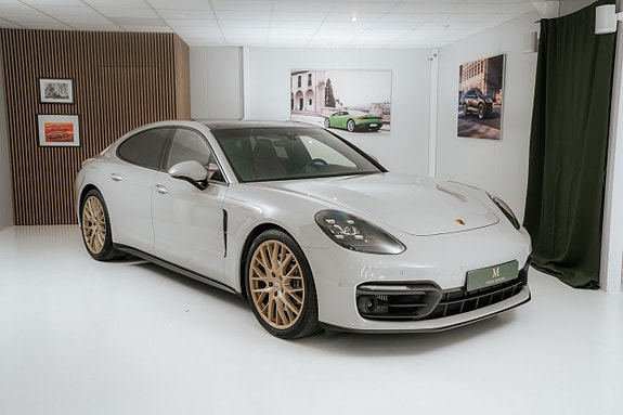 Porsche Panamera 4