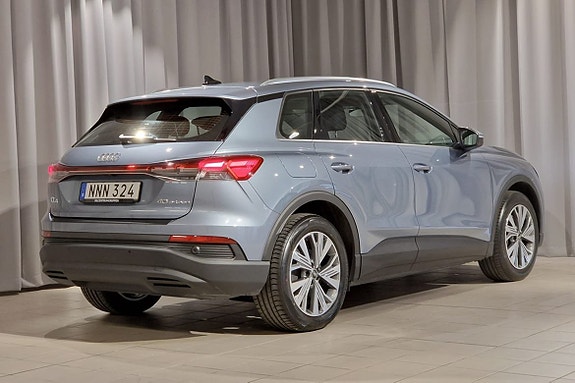 Audi Q4 e-tron 4 of 5