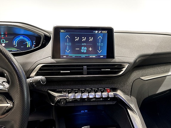 Peugeot 3008 12 of 16