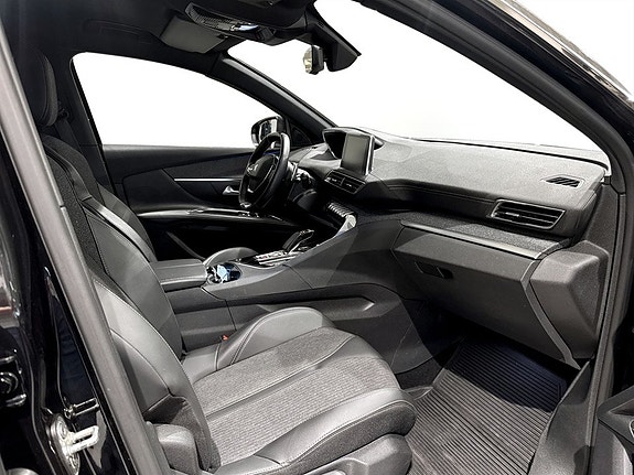 Peugeot 3008 9 of 16