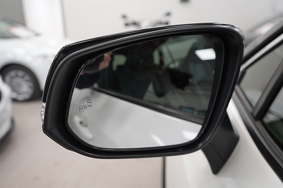 Toyota RAV4 23 of 27