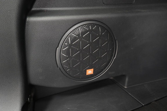 Toyota RAV4 12 of 27