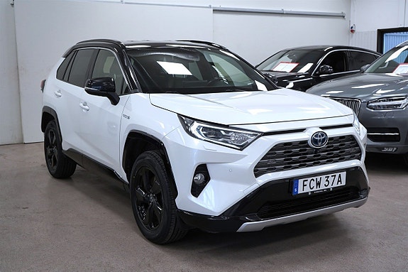 Toyota RAV4 6 of 27