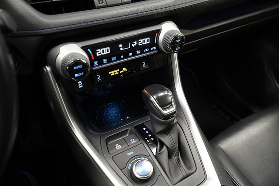 Toyota RAV4 19 of 27