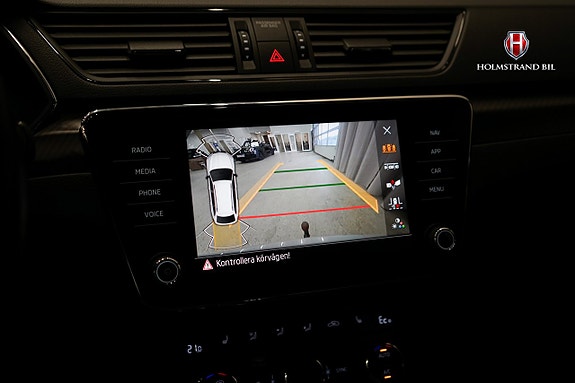Skoda Superb 18 of 25