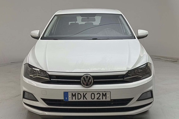 Volkswagen Polo 2 of 5
