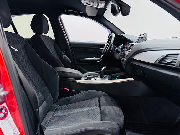 BMW 125i 6 of 18