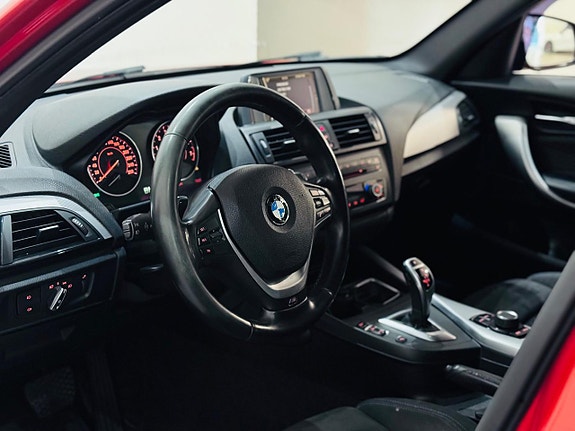 BMW 125i 9 of 18