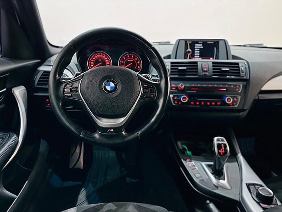 BMW 125i 16 of 18