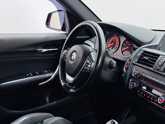BMW 125i 4 of 5