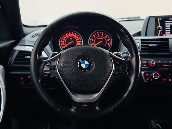 BMW 125i 15 of 18