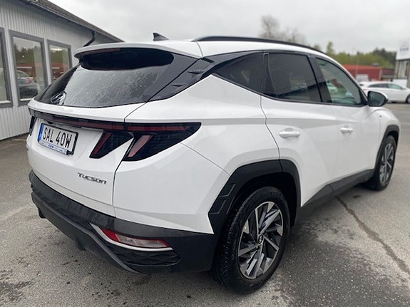 Hyundai Tucson 2 of 5