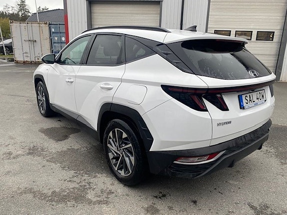 Hyundai Tucson 3 of 5