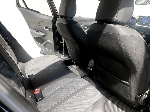 Peugeot 2008 8 of 15