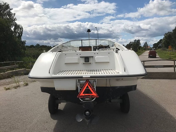 Maxi 880 DC – 1991 Pelle Pettersson-design med dieselmotor 9 of 10