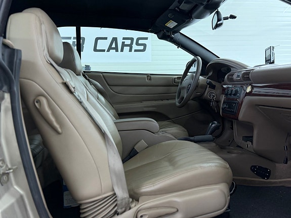 Chrysler Sebring 13 of 18