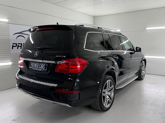 Mercedes-Benz GL350 7 of 26